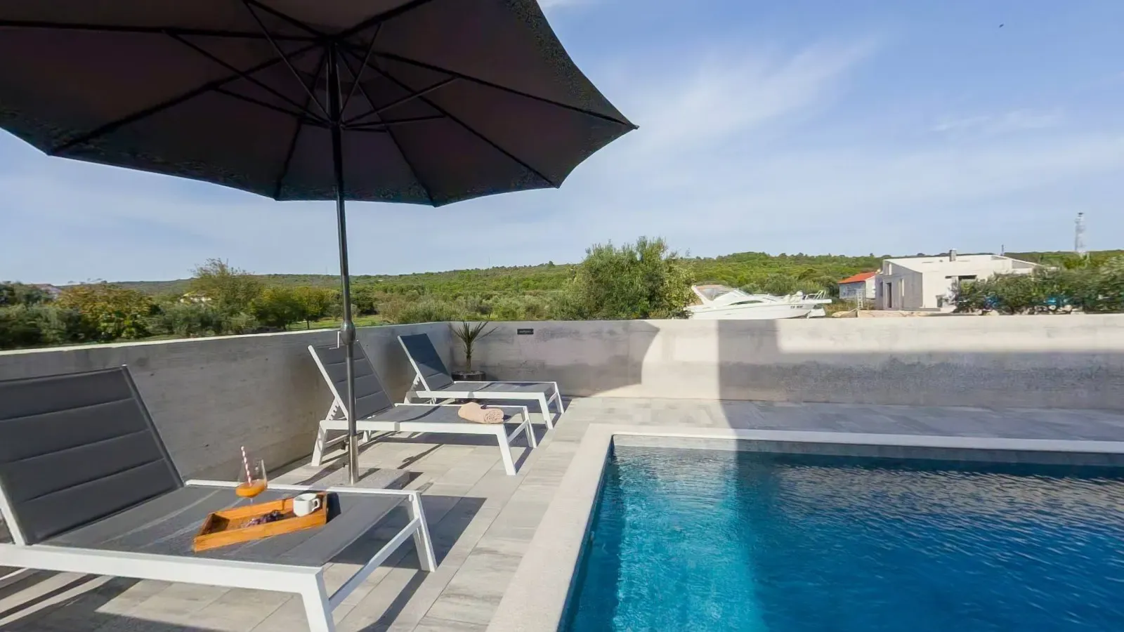 The pool at Sukošanska vila, one scene of the tour