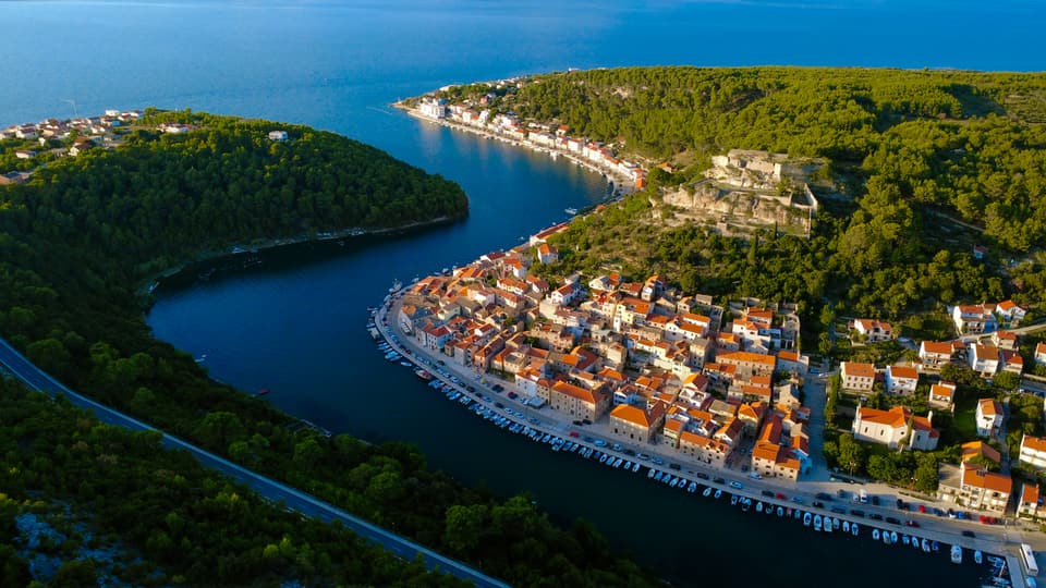 Novigrad i Novigradsko more iz zraka